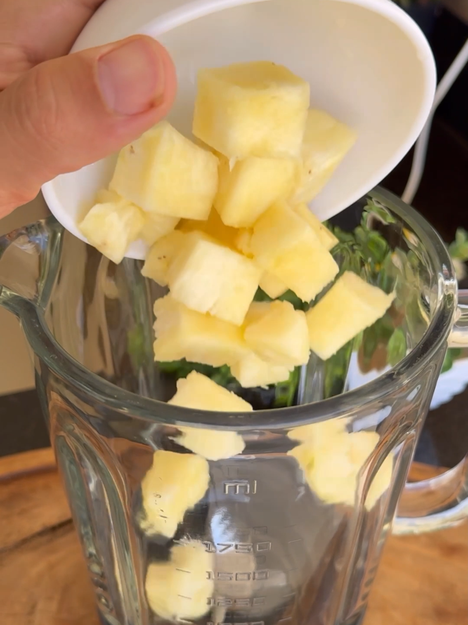 Misture abacaxi com aveia