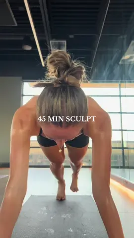today’s workout>> #workoutmotivation #yogasculpt #workout #sweaty #pilates  studio:@format.fw  instructor: @addison guevara  set: @lululemon 