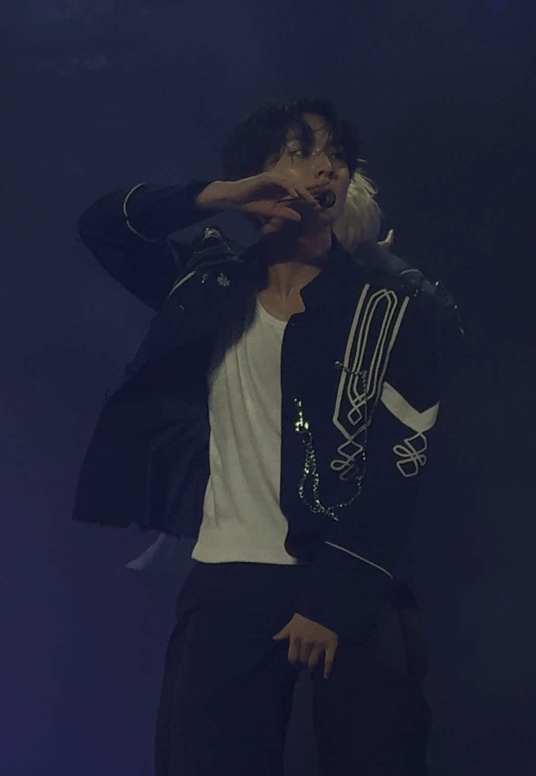 genuinely how does he move like that #jungwon #enhypen #walktheline #정원 #엔하이픈 
