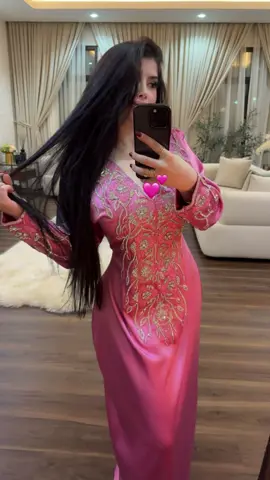 الجلابية الفخمة من @زمردة #مشاهير_تيك_توك #اكسبلور #ترند #explore #viral 