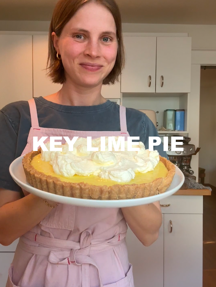 this was chaos and id like to apologize before you even start watching but it was too delicious not to share xo key lime pie