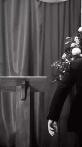 أهتمامك وقت الحب هذا شيء وارد..!✍🏿 #كلامي_وليس_ترجمه #سـيوف #نويرا❤ #creatorsearchinsights 