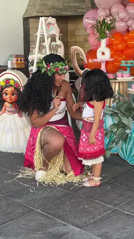 La reacción de la bebé a ver a Moana 🥹🥹❤️❤️❤️  #showmoana #Moana2 #showinfantilperu #showinfantilmoana #Moana  