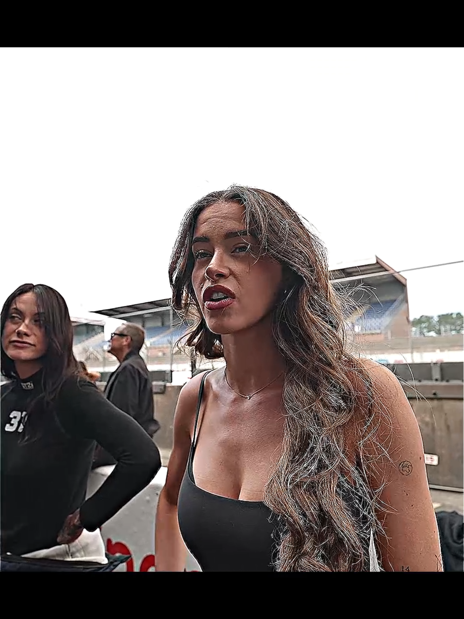 Anyme VS Léa Elui #anyme #fyp #pourtoi #viral