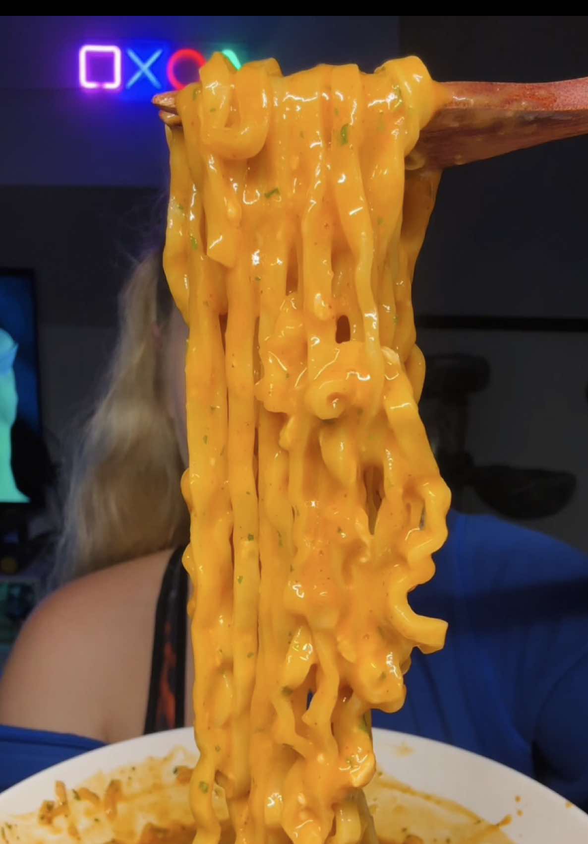 Carbo Buldak Challenge 🔥🔥 not my personal best but i think that was 4ish bites what do ya’ll think?🫣 if ya’ll love Buldak noodles as much as i do give me a follow. Until next time ❤️‍🔥❤️‍🔥 #mukbang #challenge #fyp #asmr #fypシ 