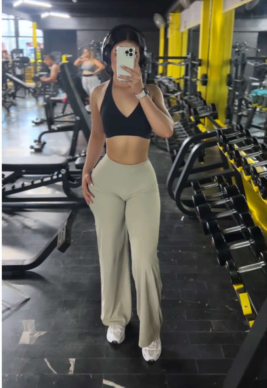 Rutina de espalda sin máquina, apta para hacer en casa ⭐️  Outfit de @YEOREO  #backday #backdayworkout  #gymworkout #espalda #GymTok 