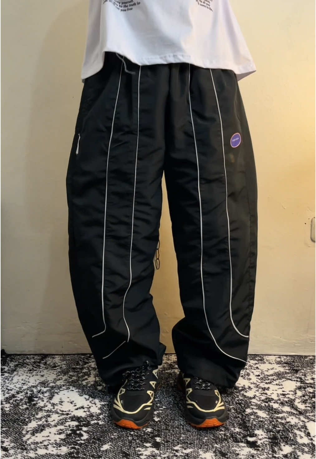 Gombrong nih #baggypants #trackpants #celanahiking #celanasport #4u 