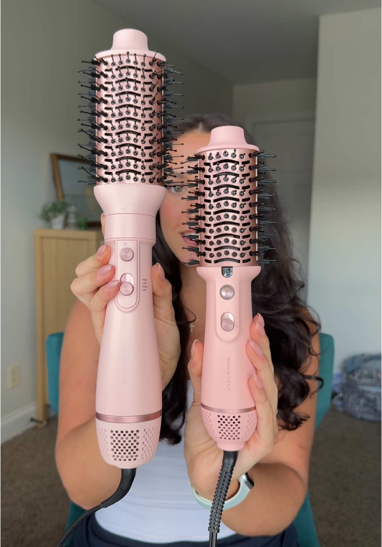 The new Wavytalk Jet Brush! Perfect for those with shorter hair! #wavytalk #hairdryer #blowoutbrush #hairtools #hair #falldealsforyou #tiktokshop @wavytalkofficial 