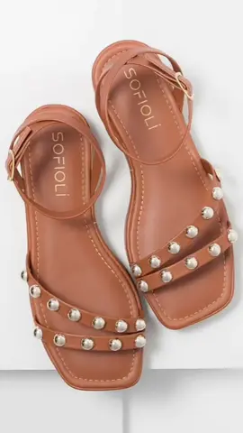 Sandália Feminina Flatform Rasteira Delicada Moda Conforto Macio Leve Brilho Sofiolí com 40% de desconto! Link Promocional nos Comentários 👇🏻  #viral#foryou#shopeevideo#sandalia#flatform#rasteira#conforto#brilho#moda#leve#delicada