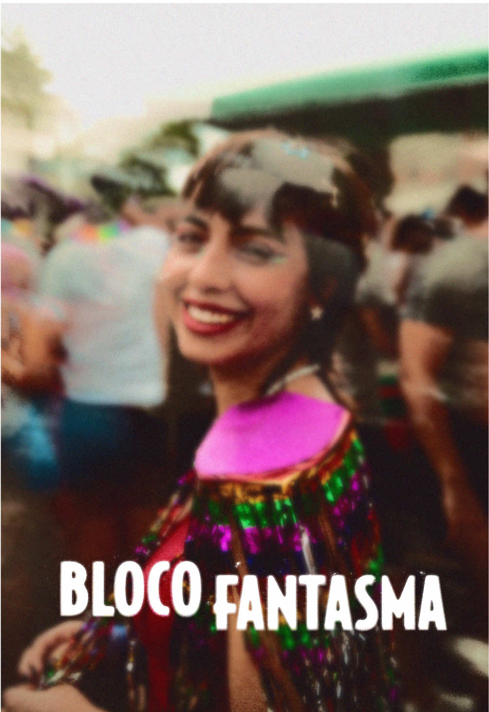 BU! 👻🎊 Vocês sabiam que eu também trabalho no departamento de design gráfico de produções audiovisuais? ✨ Vem ver o meu processo criativo pro design de título e poster para 