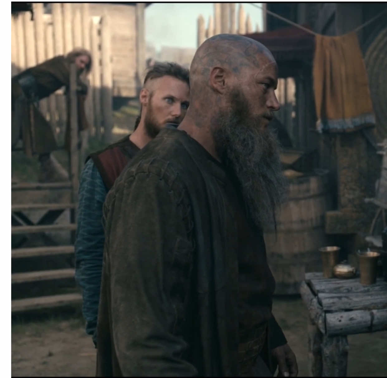 Gold for Loyalty #vikings #vikingsedit #kattegat #ragnar #ubbe 