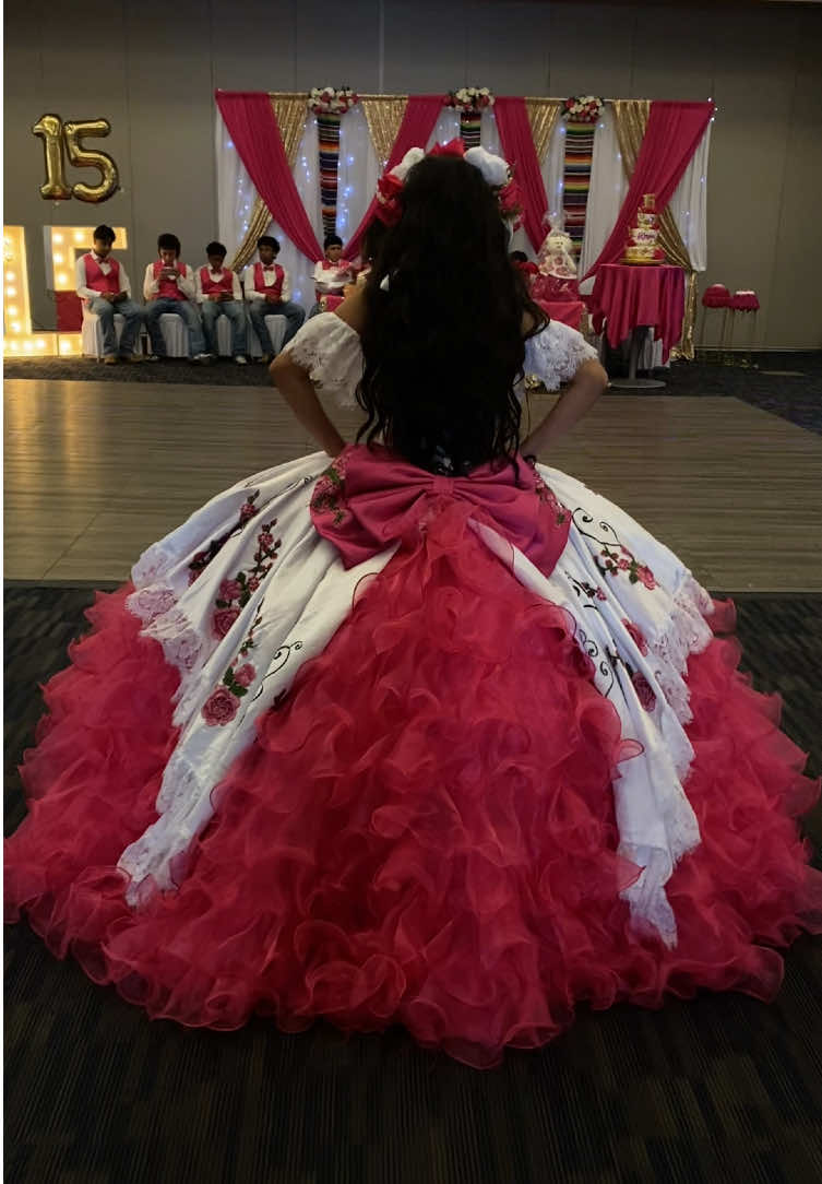 Keylas XV dress was absolutely beautiful 🤩! Stay tuned for her dances🙈#quinceañera #fyp #paratiiiiiiiiiiiiiiiiiiiiiiiiiiiiiii #quincedress #pinkdress 