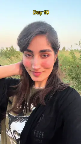 Day 10, just a lil fan art 🤷‍♀️ #drawing #painting #heathledger #sketchbook 