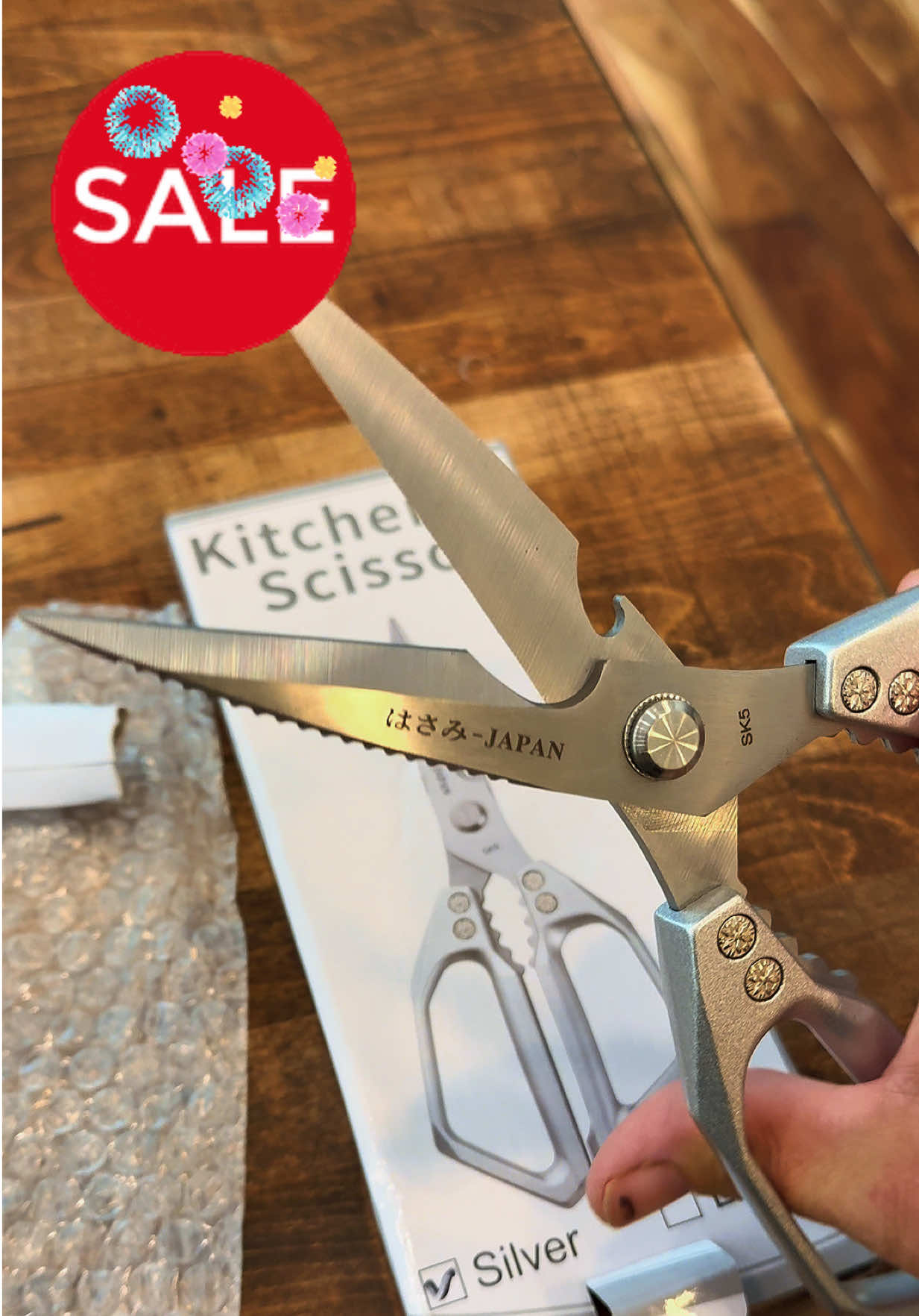 “From carving poultry to opening bottles, these scissors handle it all. One tool, every task.” #KitchenGadgets #CookingHacks #ThanksgivingDinner #AllPurposeScissors #KitchenGear