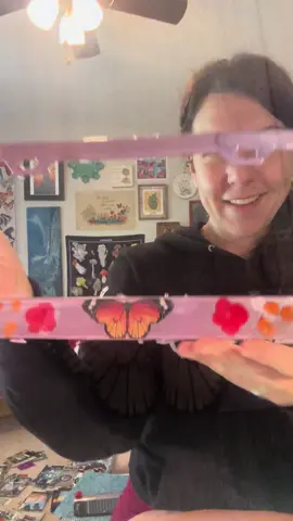 Love love loooove this one 💜 #handmadegifts #licenseplateframe #cutecaraccessories #pressedflowers #girlhoodaesthetic 