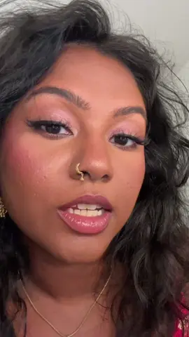 gifted by ONE/SIZE Beauty 🫶🏾 love the boucle silk airbrush silk finishing powder 💕 using shade rich dark deep for an airbrushed finish! Left me with a soft blur and a more matte look, perfect to do touch ups with too @ONE SIZE BEAUTY  #bouclésilkpowder♥️ #onesizebeauty #finishingpowder 