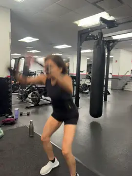50 jump squats to get the day started😤 #nyc #gym #GymLife #letsgo 