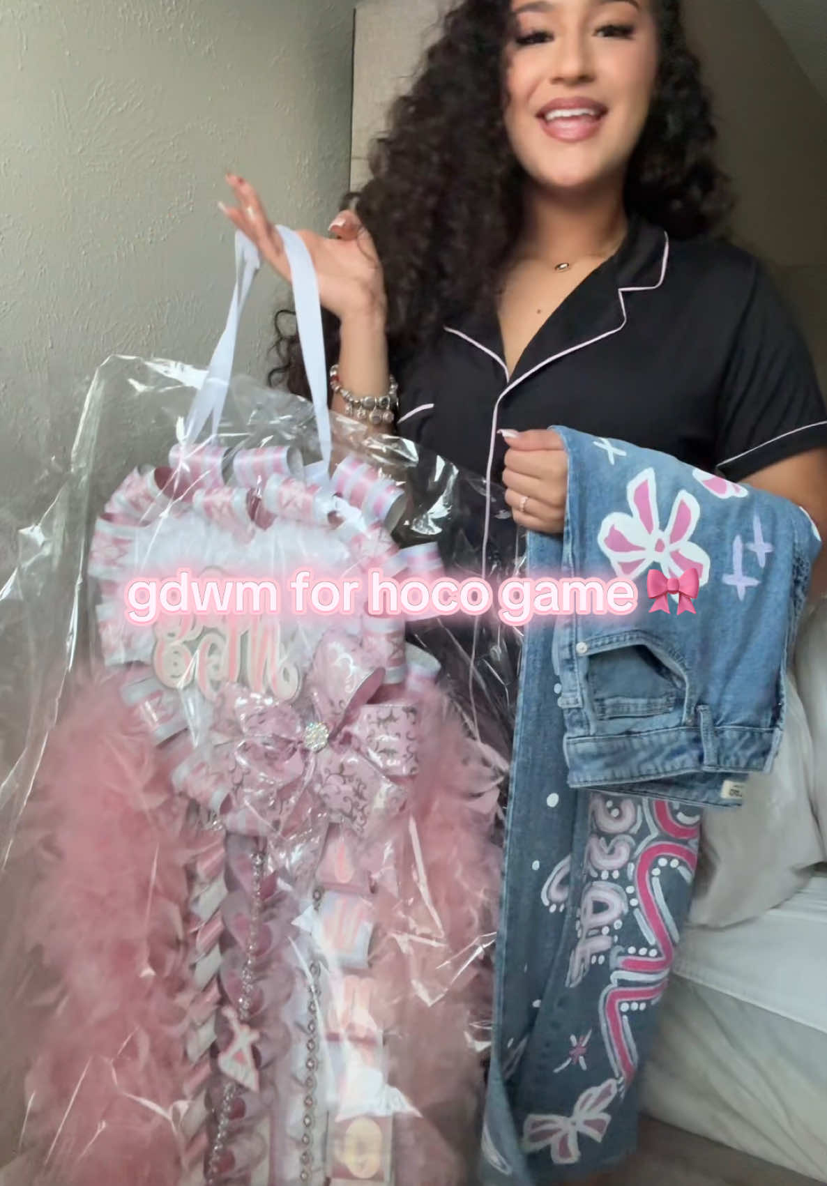 gdwm for hoco game ft my mum and jeans 😊🎀 #hoco #mum #Homecoming #texas #gdwm #grwm #fyp #Goddid #foryoupage 