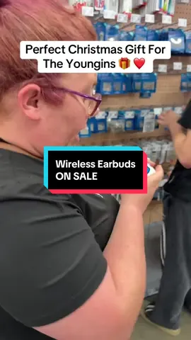Perfect for the kids!! ain’t to expensive either 🎁  #ChristmasGifts #wirelessearbuds#blackfriday#tiktokmademebuyit #Electronics 