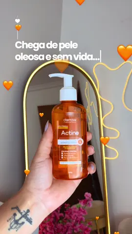 O sabonete facial Darrow Actine é ótimo para quem tem pele oleosa e com tendência à acne. Ele limpa profundamente, controla a oleosidade ao longo do dia e deixa a pele com sensação fresca, sem ressecar. Uso diário recomendado e cumpre bem o que promete. #acne #darrow #actine #skincare #skincaretips 