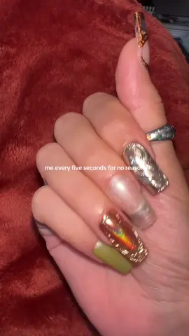 (the reason is i love this nail set) #nails 