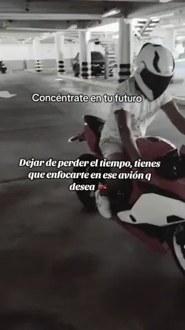 Concéntrate deja de perder el tiempo. #biker #bikerlife #moto #kawasakininja #flyp 