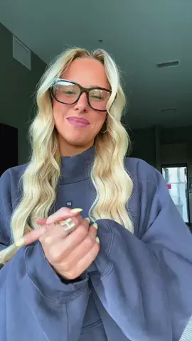 ITS FINALLY BACK IN STOCK RUN #sweatshirt #falldealsforyou #gap 