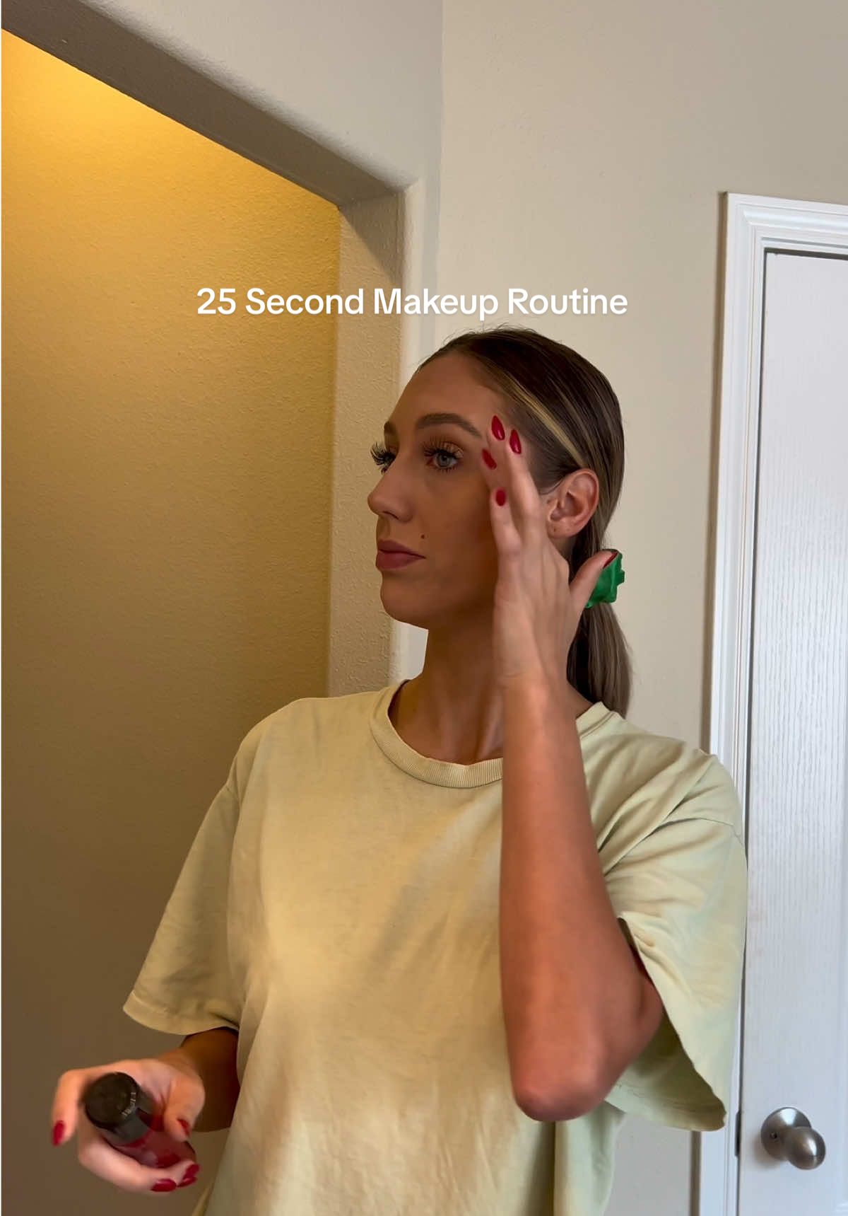 #lorealparispartner do my makeup with me in 25 seconds ✨ @loréal paris usa #lorealistar #mistunderpressure #lorealparispartner #makeuptransformation 