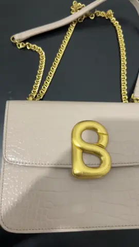 #buttonscarves #tas #taswanita #cuantanpabatas #fyp 