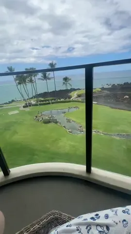 After a LONGGG travel day…. WE MADE IT!!!🌺🌴🐠 #travelvlog #travelday #grwm #Vlog #fyp 