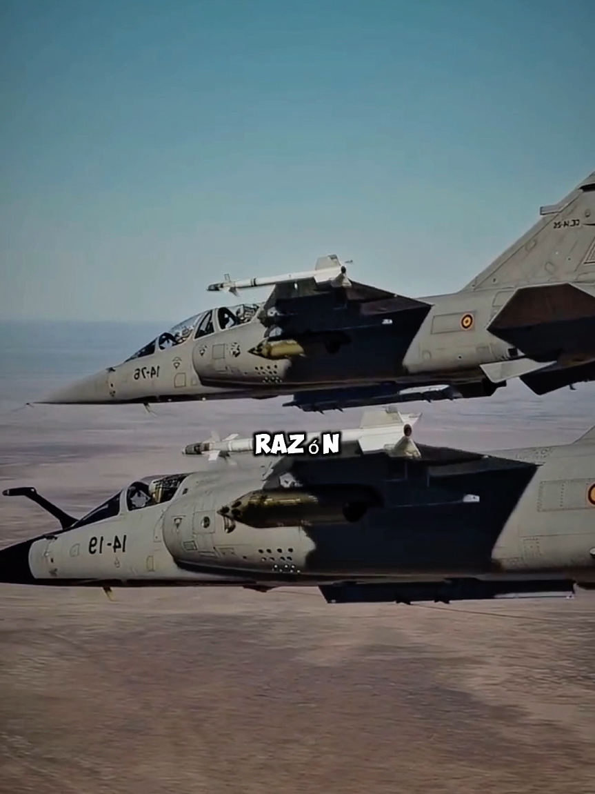 El Caza que Esconde un Secreto en sus Alas 🤫 #fyp #plane #mirage 