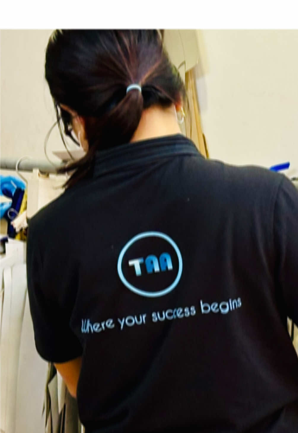 #maydothietke #thoitrangthietke #xuongmayhcm #tailorvietnam #thoitrangcongso 