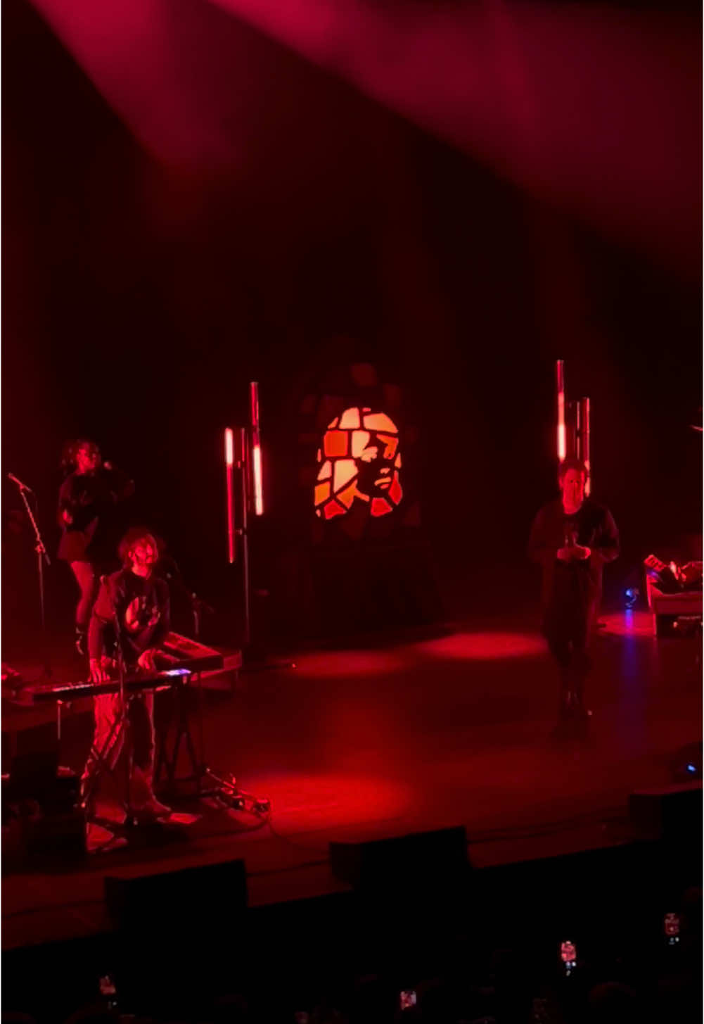 💌 still not sick of this song #tvgirl #loversrock #concert 