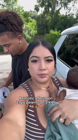 Having 3 kids feels like 10 why didn’t anyone warn me 🙃🤣 #youngparents #chaoticmomlife #bebaandvic #23with3kids #teenparents 