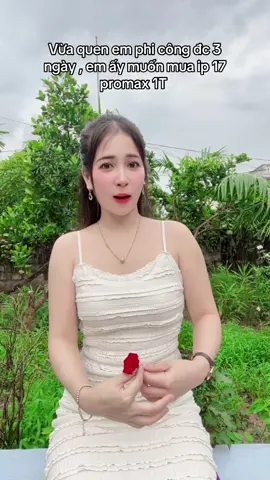Chờ chị về mượn sổ hồng của mẹ , chị cắm rồi chị mua cho , ngoan chị thương 😘#tranthoan #xuhuongtiktok #90hanam #xh 