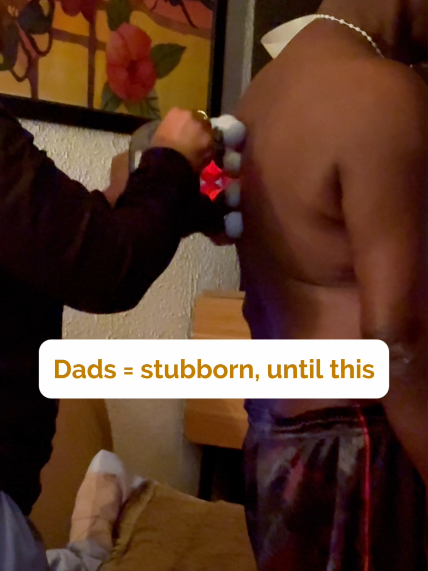 He swore he didn’t need it… 30 seconds later he won’t give it back 😂 linked in cart 🛒 #DadLife #BackPainRelief #TikTokShopFinds #MassageAtHome #FamilyTikTok #SelfCareForMen
