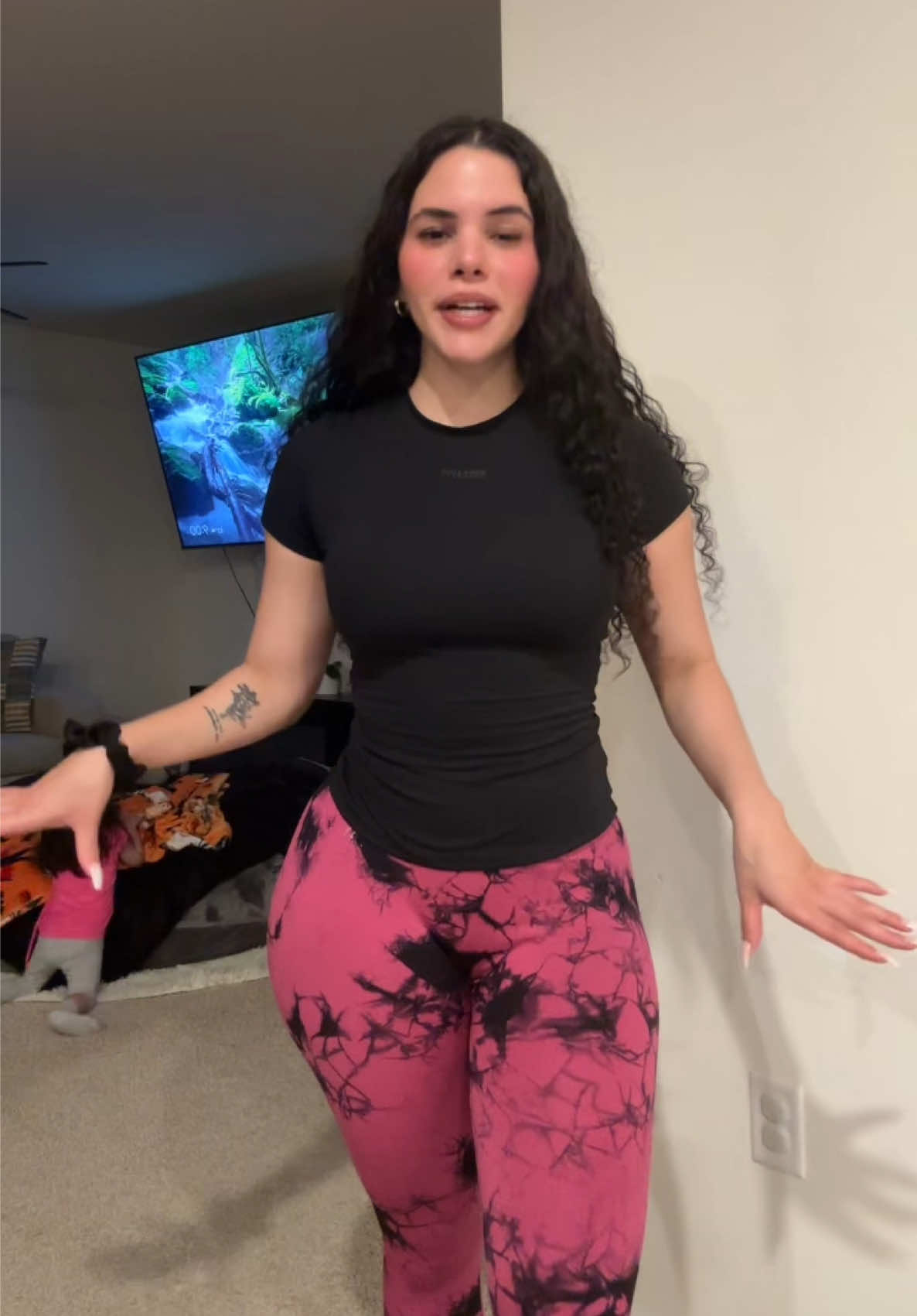 Outfit check @Diosa Fit top @Allure The Brand leggings 🩷 discount code Andrelys 🤪  