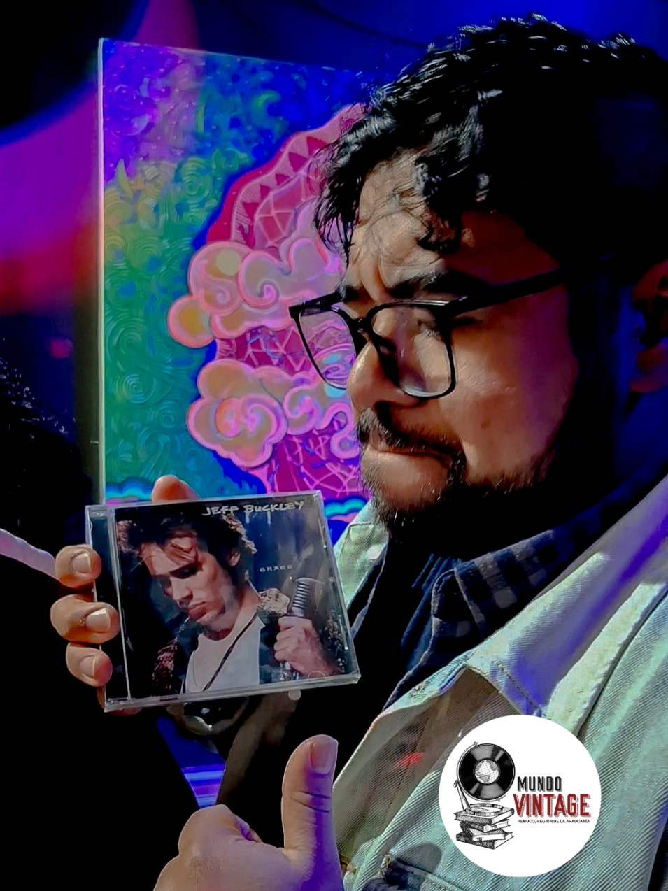 🎶 Feria de Vinilos, CDs y Cassettes en Chillán ✨ En la 4ta versión de @mundo_.vintage encontramos de todo: jazz, clásicos 80s/90s/2000s y joyas en inglés y español 🔥. 👉 ¿Qué disco te habrías llevado tú? #Vinilos #CDs #Chillán  #MundoVintage #MusicLovers 