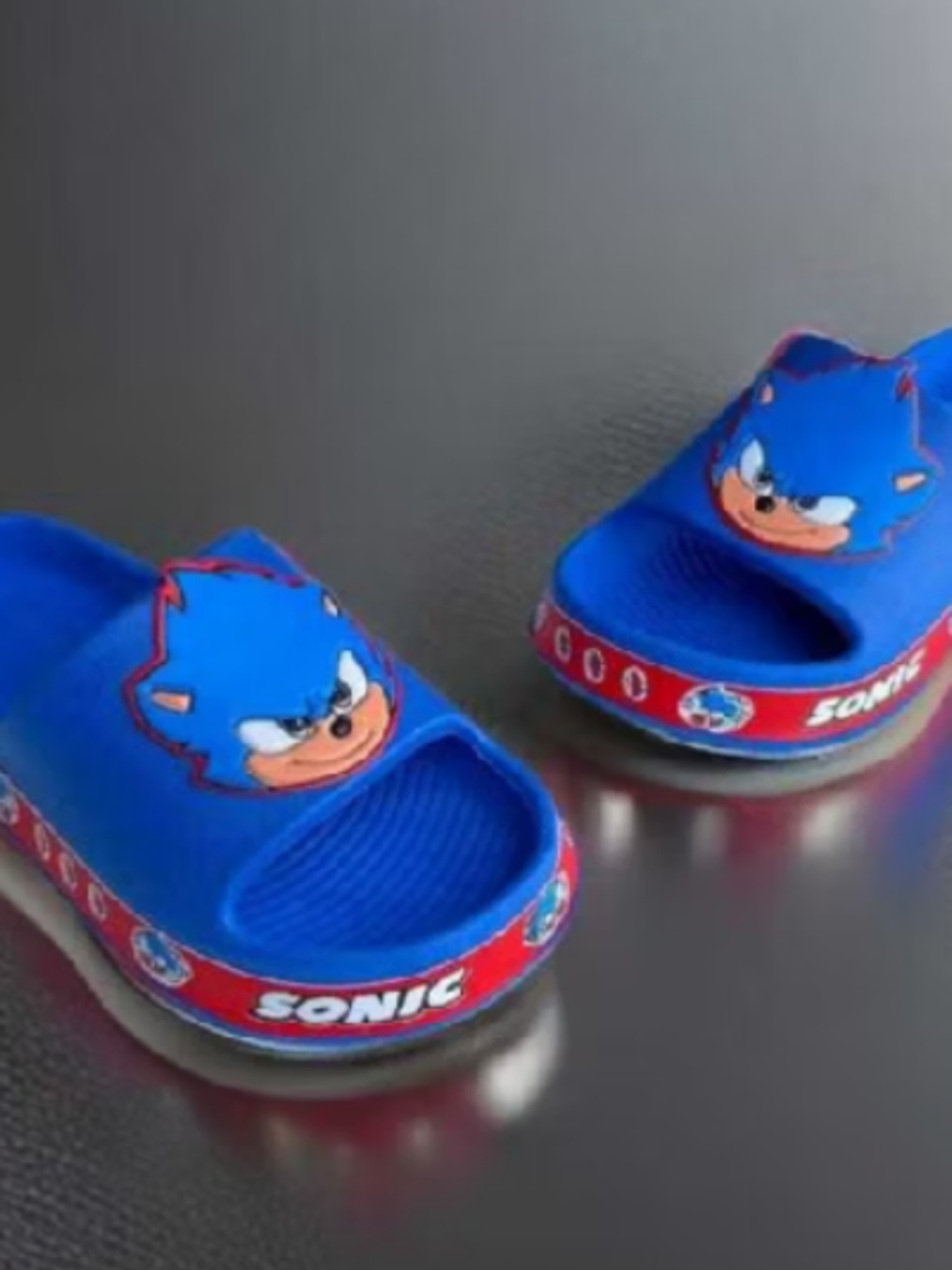 Chinelo, Sandália Slide infantil. Digite o código CAT-HRA-SCJ em seu app e Veja os outros desenhos. #chinelo #chineloinfantil #slider 