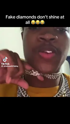 Fake diamonds don’t shine at all but in the dark my still bling😭😂😂#fyp #fakedimonds #fyppppppppppppppppppppppp 