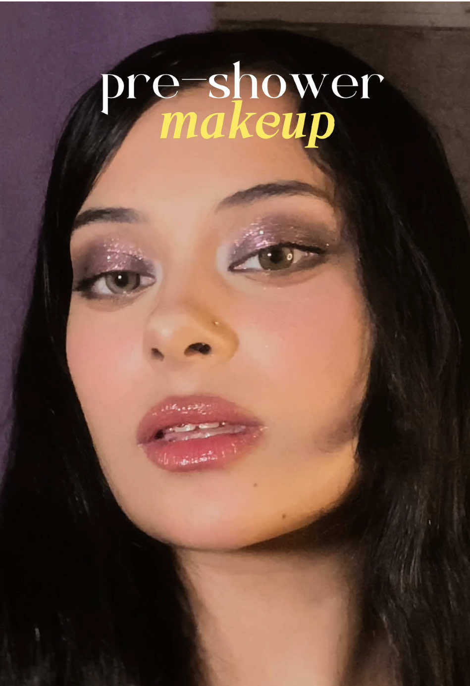 Pre-Shower makeup! aunque salió con un vibe inmenso a un night out makeup 🫣 — me encantó porque añadí el contorno como las diosas de xiaohongshu y me quedo incredibleeee (aunque lo intentaré un poco más marcado para la próxima jeje). @DOLCE BELLA OFICIAL  @Salome Makeup  @Rom&nd US  @Benefit Cosmetics  @Vaseline  @Milani Cosmetics  #makeuptutorial #makeup #xiaohongshu #preshowermakeup #purplemakeup 