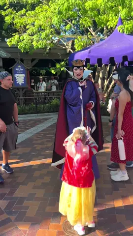 The fairest evil queen of them all. #evilqueen #evilqueendisneyland #disneyland #snowwhite #disneylandevilqueen 