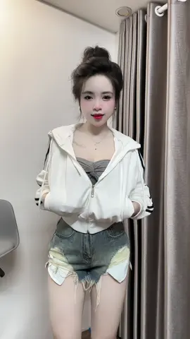 Lạnh rồi, sắm áo nè đi mấy boà ☺️ #xuhuong #xuhuongtiktok #xh #fyp #outfit 