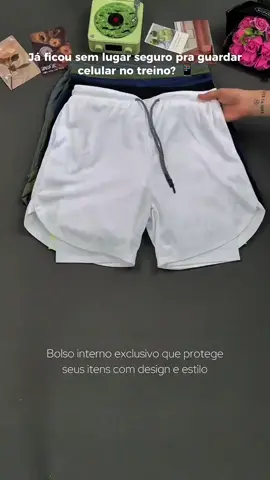 Sem lugar seguro pra celular na hora do treino? 📱   Essa bermuda 2 em 1 tem bolso interno exclusivo que mantém seus itens protegidos.   Treine com estilo e praticidade! 🩳 #bermudatreino  #modamasculina #Fitness  #academia #tiktokshop 