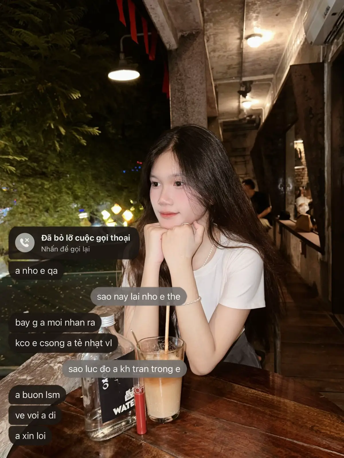 Trời đổ mưa rồi, có chạy nhanh quần áo cũng sẽ ướt,chi bằng cứ chậm chậm bước... 