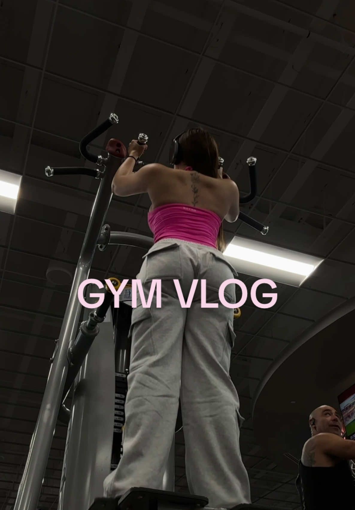 upper body dayyyy🩷🏋🏻‍♀️  . poco a poco voy a grabar mas ok, dejenme agarrar el ritmo jajajajja la semana q viene grabo la rutina full 👀 @DFYNE @Alani Nutrition 