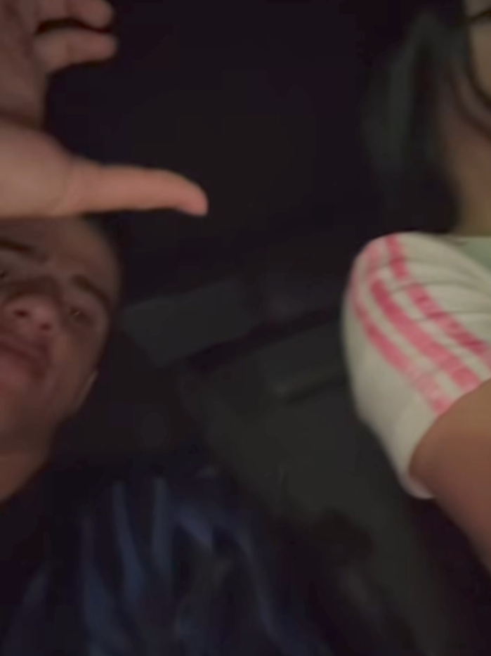 Faz 🫰🏽zinho 👩‍❤️‍💋‍👨 #menorpiu #paloma #paravoce #carro #casal 