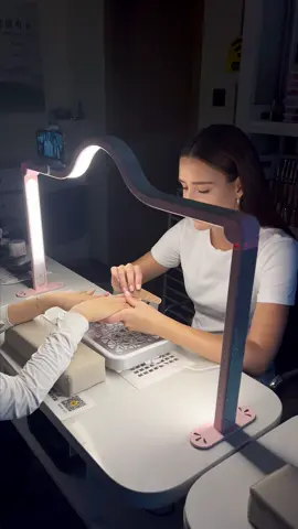 100% recommend!!! I love how u can adjust the brightness & change the color#modofobeauty #naillamp #nailsalon #halfmoonlight #lnl