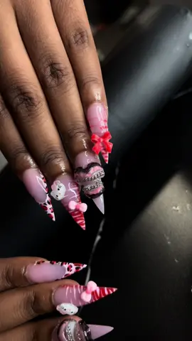 STOP ND BOOOK HELLOOOO!!! $35 any set rn!!!! #beginnernailtech #nashville #hellokitty #thecoldest #nails 