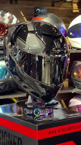 MT HELMETS THUNDER4 SV Full Face / Integral  ✨ Gratis Shield con Tecnología REVO Doble Certificación  ECE 22.06 \ DOT FMVSS No. 218  Shield Transparente  Lentes Internos Oscuros  HIRP Alto Impacto  Spoiler Aerodinámico  Confort Interior  Premium Acolchonado Hipoalergénico  Extraíble y Lavable Espacio Interno para Intercomunicador  Sistema de Ventilación Interna Visa Cuotas desde Q.38.00 Precio Q.1,545.00 Haz tu pedido vía inbox o por whatsApp al número de teléfono 39964599. Envíos a nivel nacional. 💳ACEPTAMOS VISA CUOTAS.💳 Envíanos 📨Inbox m.me/109275634014582 Envíanos WhatsApp https://wa.me/50239964599 Encuéntranos en Waze para llegar a Casco Loco GT, Mixco, Guatemala: https://waze.com/ul/h9fxe6b84e Horarios:   Lunes a Sábado de 9:30 a 19:30 horas    Domingo de 9:30 a 14:00 horas  📍Ubicación: Plaza Doroteo, Calzada Mateo Flores, 5-55 Zona 3, Colonia Cotio Mixco, Guatemala  A la altura de CC Eskala Roosevelt  #cascolocogt  #mthelmets  #ece22206 #guatemala  #bikers